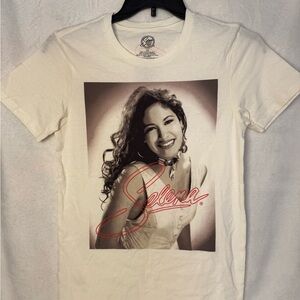 Selena Quintanilla Retro Tour T-Shirt Graphic Tee Womens Size XSmall NWT